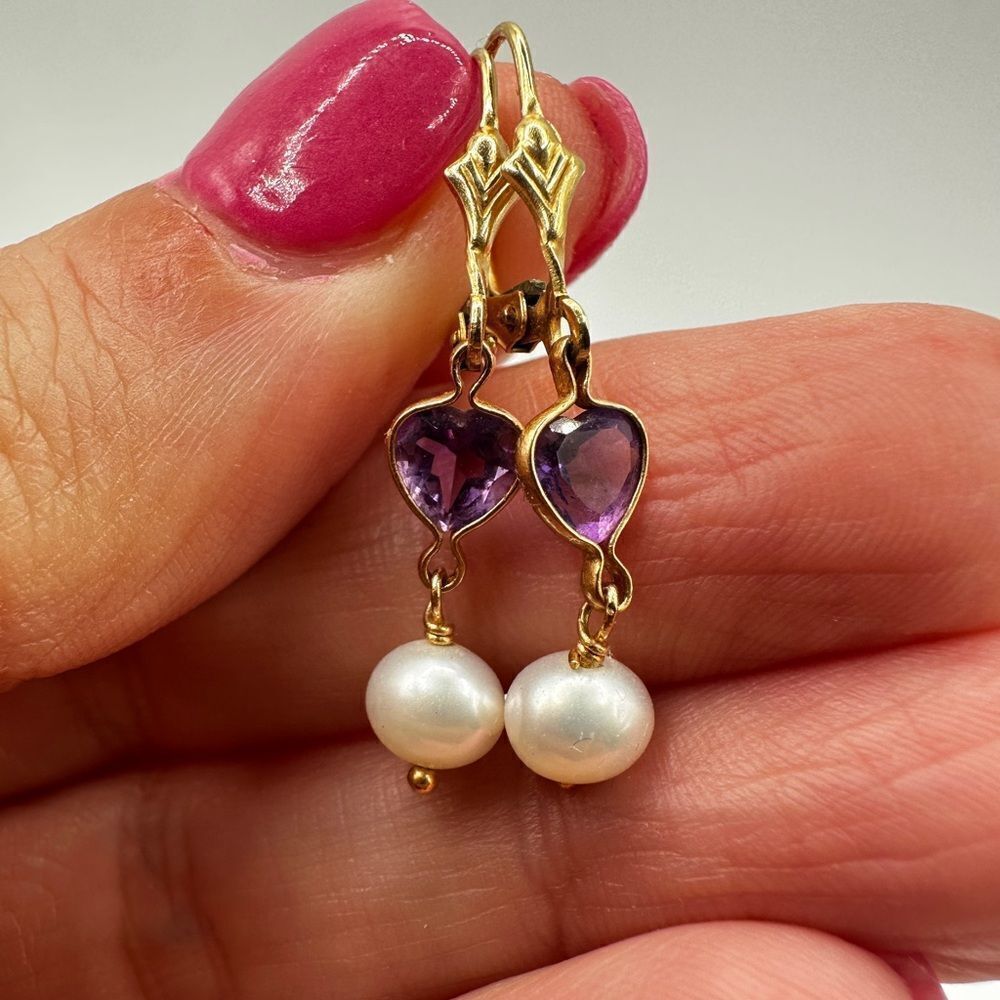 14kt‎ yellow gold, heart cut amethyst and pearl dangle earrings!